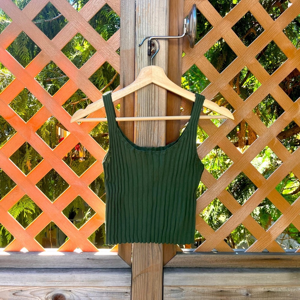 Cropped top